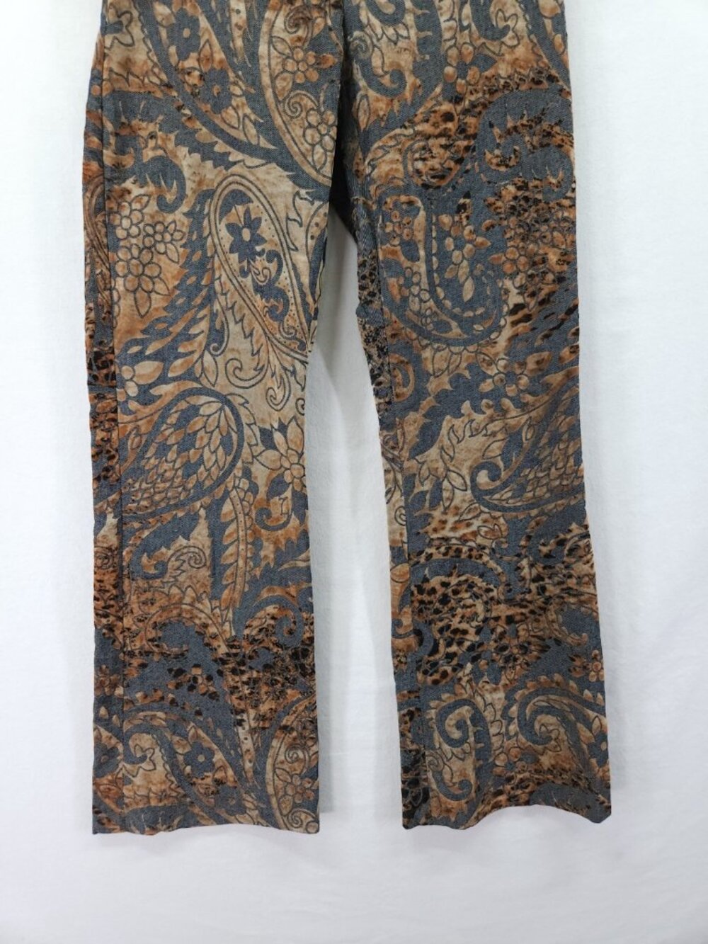 Womyn Womens Size 6 Altered 24x26 Paisley Velvet Jacquard Straight Leg Pants - Picture 12 of 15